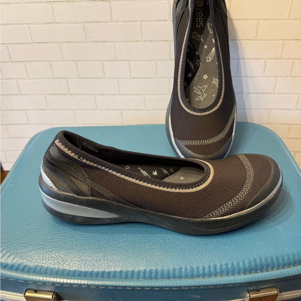 ATTENTION!!! PRICE DROP
Bzees Slip on Walking Slippers
Was$35. Now $25.